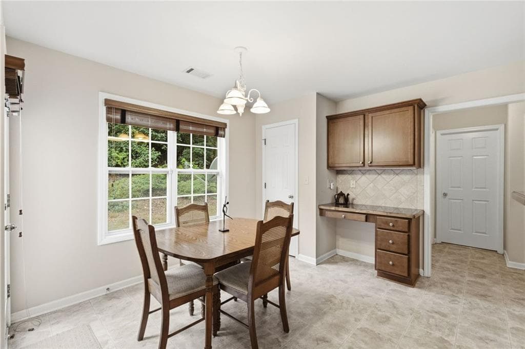 4 bedroom, 3 bathroom, 2,586 sq ft single family residence for sale at 6125 Mulberry Park Drive, Braselton, GA 30517 — photo 9