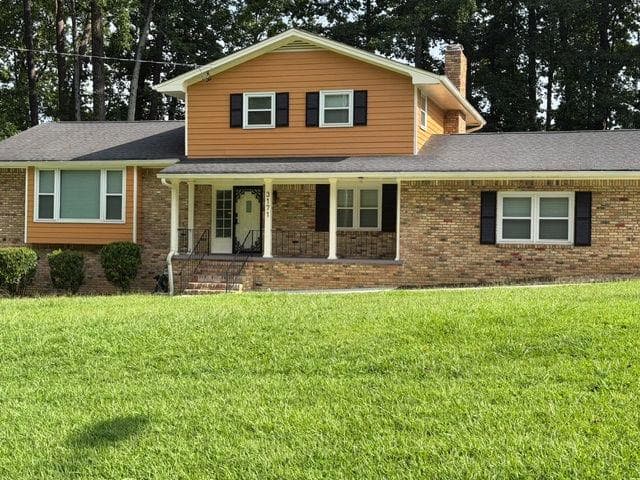 4 bedroom, 3 bathroom, 2,507 sq ft single family residence for sale at 3171 Hammarskjold Drive, Atlanta, GA 30344 — photo 2