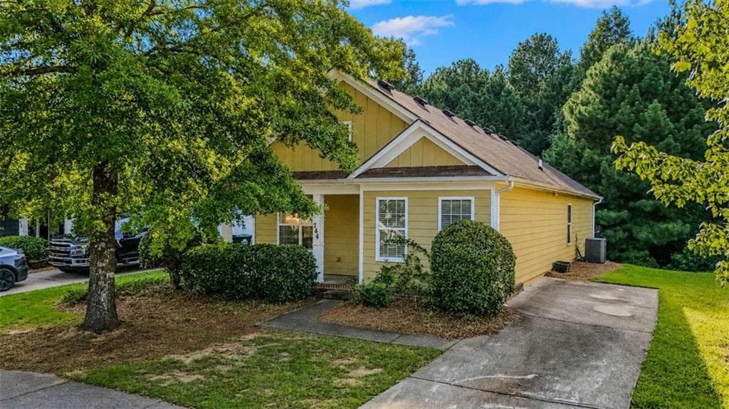 3 bedroom, 2 bathroom, 1,306 sq ft single family residence for sale at 744 W Vincent Drive, Athens, GA 30607
