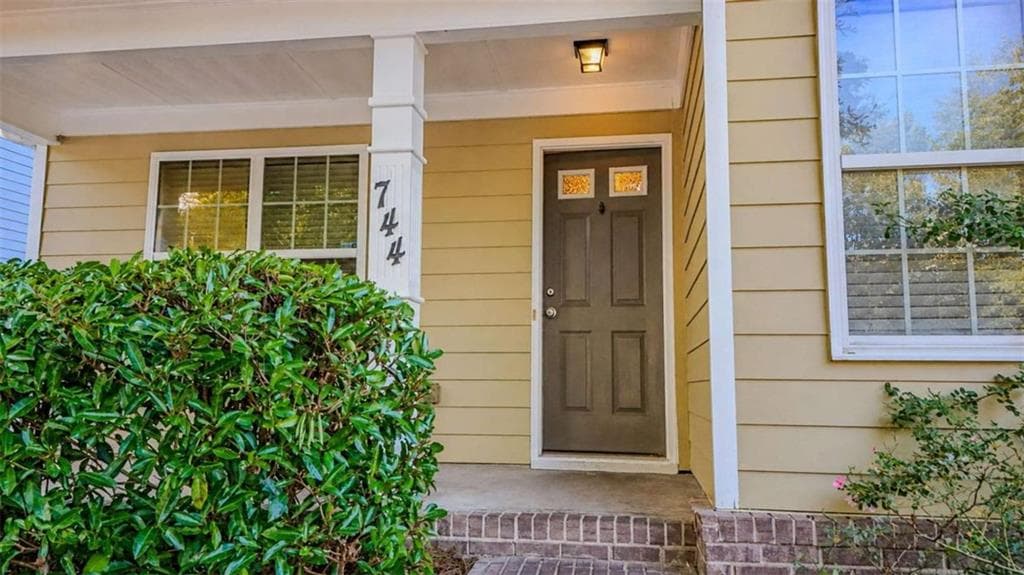 3 bedroom, 2 bathroom, 1,306 sq ft single family residence for sale at 744 W Vincent Drive, Athens, GA 30607 — photo 4
