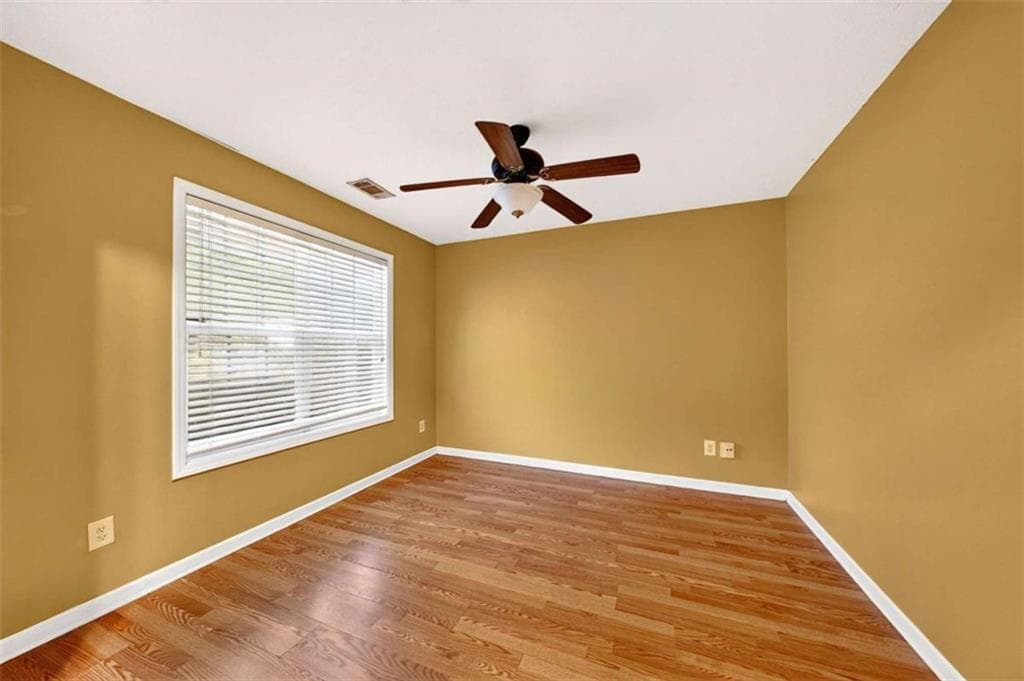 3 bedroom, 2 bathroom, 1,306 sq ft single family residence for sale at 744 W Vincent Drive, Athens, GA 30607 — photo 9