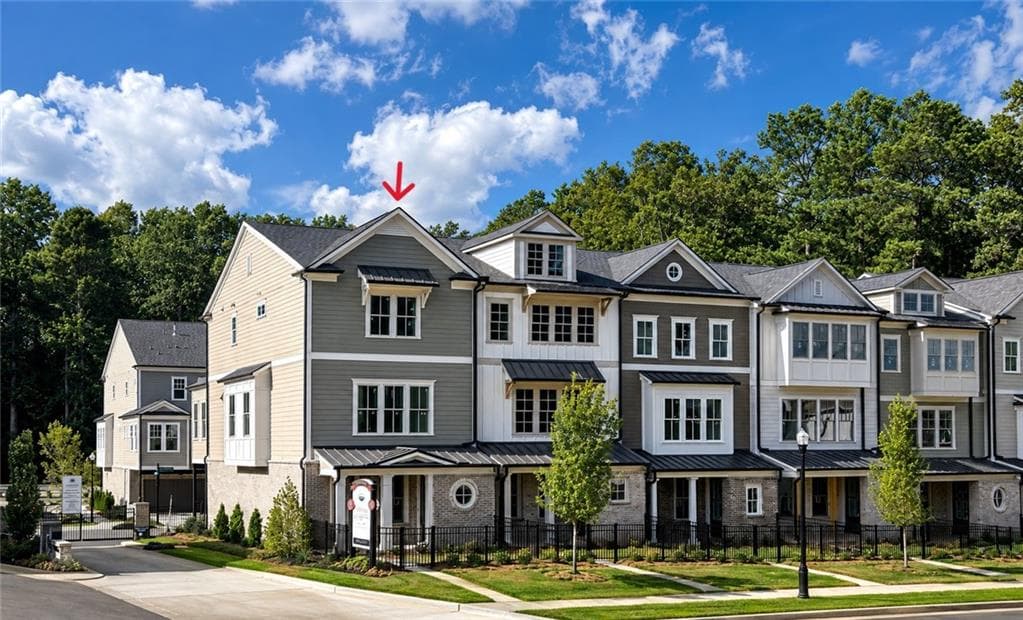 3 bedroom, 4 bathroom, 2,648 sq ft townhouse for sale at 1960 Flying Scotsman Drive 6, Kennesaw, GA 30144 — photo 2