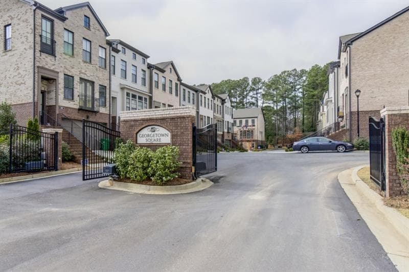 4 bedroom, 4 bathroom, 2,786 sq ft townhouse for rent at 4304 Walsh Drive, Dunwoody, GA 30338 for $4,100 a month — photo 2