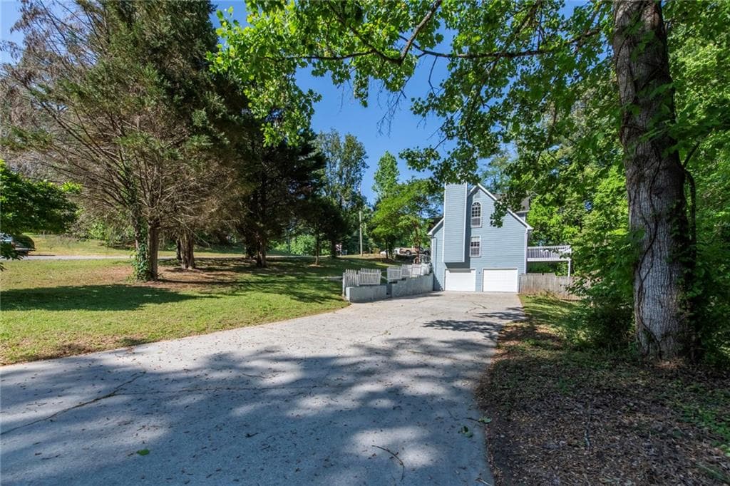 4 bedroom, 3 bathroom, 2,035 sq ft single family residence for sale at 5995 Megcole Way, Mableton, GA 30126 — photo 10
