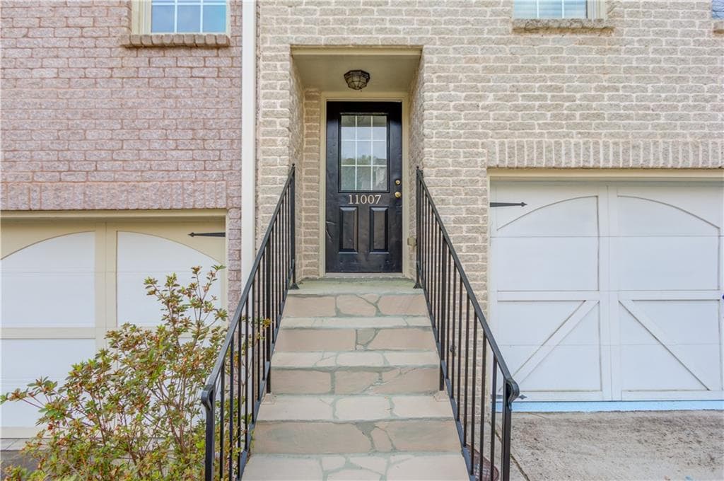 4 bedroom, 4 bathroom, 1,860 sq ft townhouse for rent at 11007 Lorin Way, Duluth, GA 30097 for $2,400 a month — photo 3