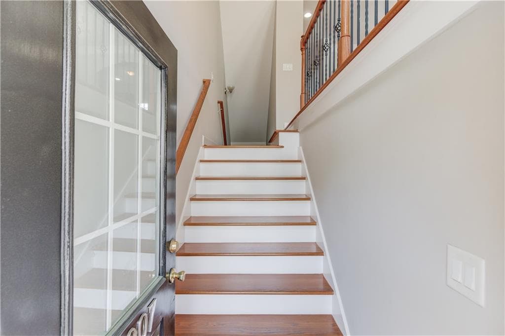 4 bedroom, 4 bathroom, 1,860 sq ft townhouse for rent at 11007 Lorin Way, Duluth, GA 30097 for $2,400 a month — photo 4