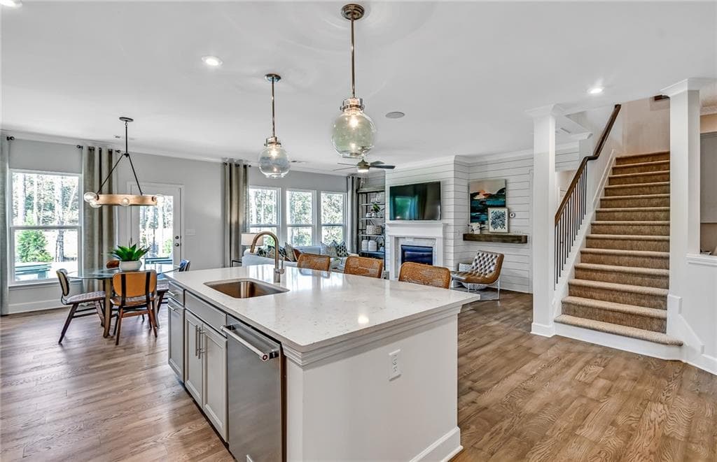 5 bedroom, 4 bathroom, 2,869 sq ft single family residence for sale at 386 Aidens Bluff, Hoschton, GA 30548 — photo 7