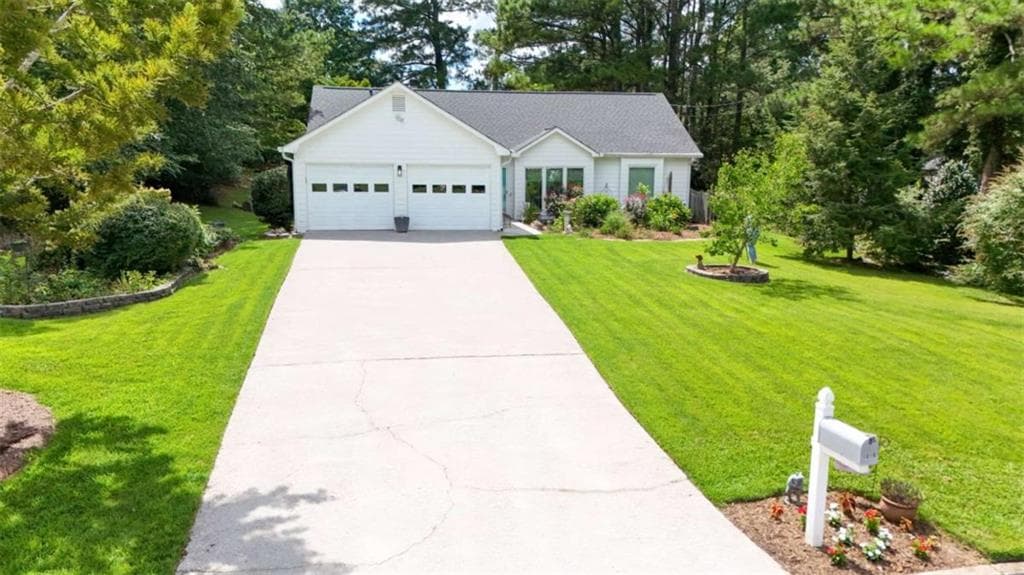 3 bedroom, 2 bathroom, 1,588 sq ft single family residence for sale at 1215 Brookton Drive, Dacula, GA 30019 — photo 1 of 39
