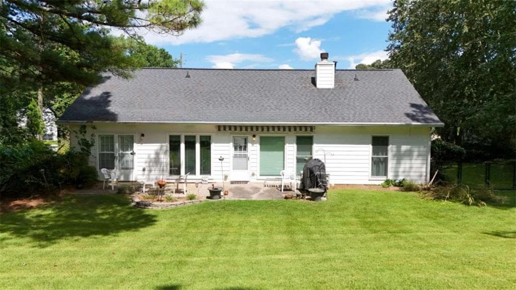 3 bedroom, 2 bathroom, 1,588 sq ft single family residence for sale at 1215 Brookton Drive, Dacula, GA 30019 — photo 4