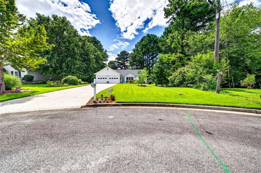 3 bedroom, 2 bathroom, 1,588 sq ft single family residence for sale at 1215 Brookton Drive, Dacula, GA 30019 — photo 9