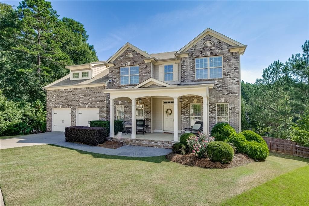 4 bedroom, 3 bathroom, 2,900 sq ft single family residence for sale at 3037 Friendship Court, Buford, GA 30519 — photo 3