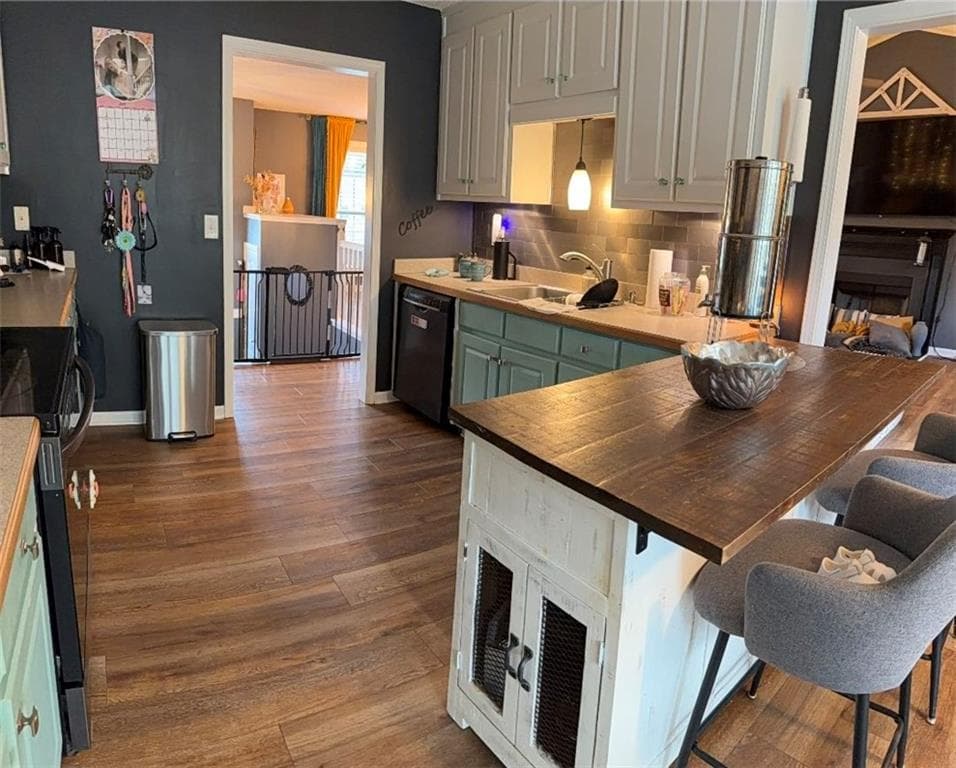 5 bedroom, 3 bathroom, 2,451 sq ft single family residence for sale at 18 J & J Drive, Lavonia, GA 30553 — photo 6