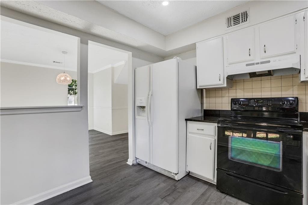 3 bedroom, 3 bathroom, 1,436 sq ft single family residence for rent at 6308 E Windsor Lane, Norcross, GA 30093 for $2,200 a month — photo 10