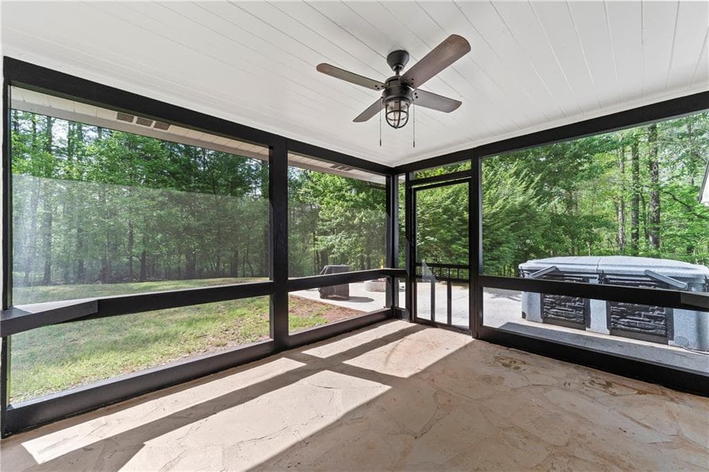 4 bedroom, 2 bathroom, 2,452 sq ft single family residence for sale at 435 Dogwood Way, Blue Ridge, GA 30513 — photo 6