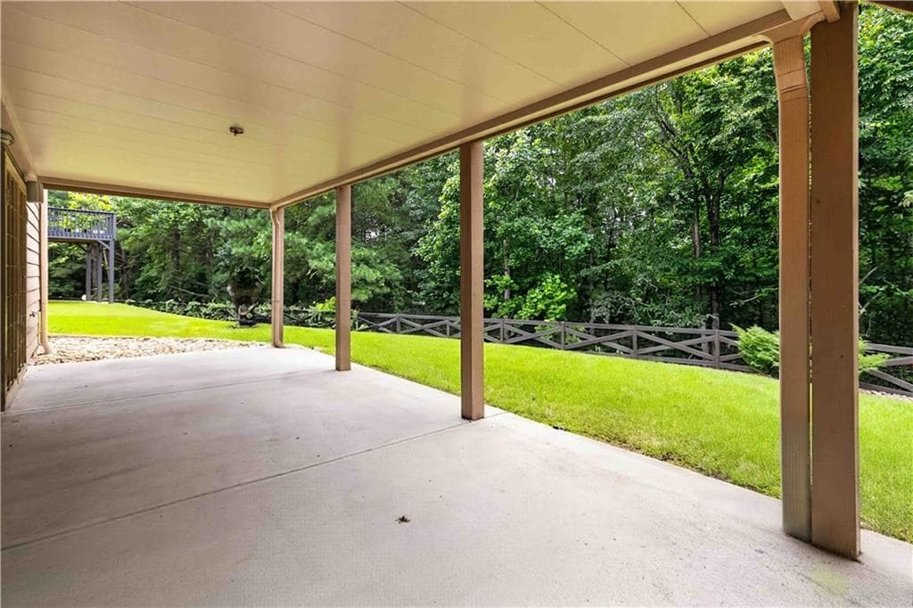 1 bedroom, 1 bathroom, 1,400 sq ft duplex for rent at 5541 Big Boat Drive, Atlanta, GA 30331 for $1,600 a month — photo 5