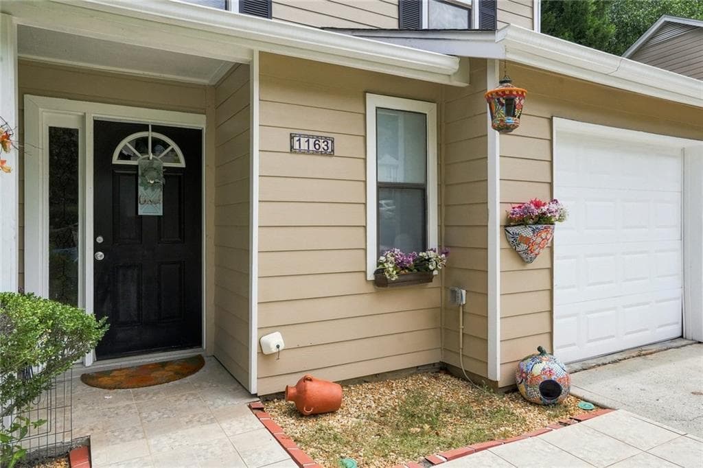 3 bedroom, 3 bathroom, 1,860 sq ft single family residence under contract at 1163 Oak Arbour Avenue, Lawrenceville, GA 30044 — photo 4