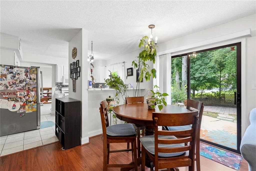 3 bedroom, 3 bathroom, 1,860 sq ft single family residence under contract at 1163 Oak Arbour Avenue, Lawrenceville, GA 30044 — photo 9