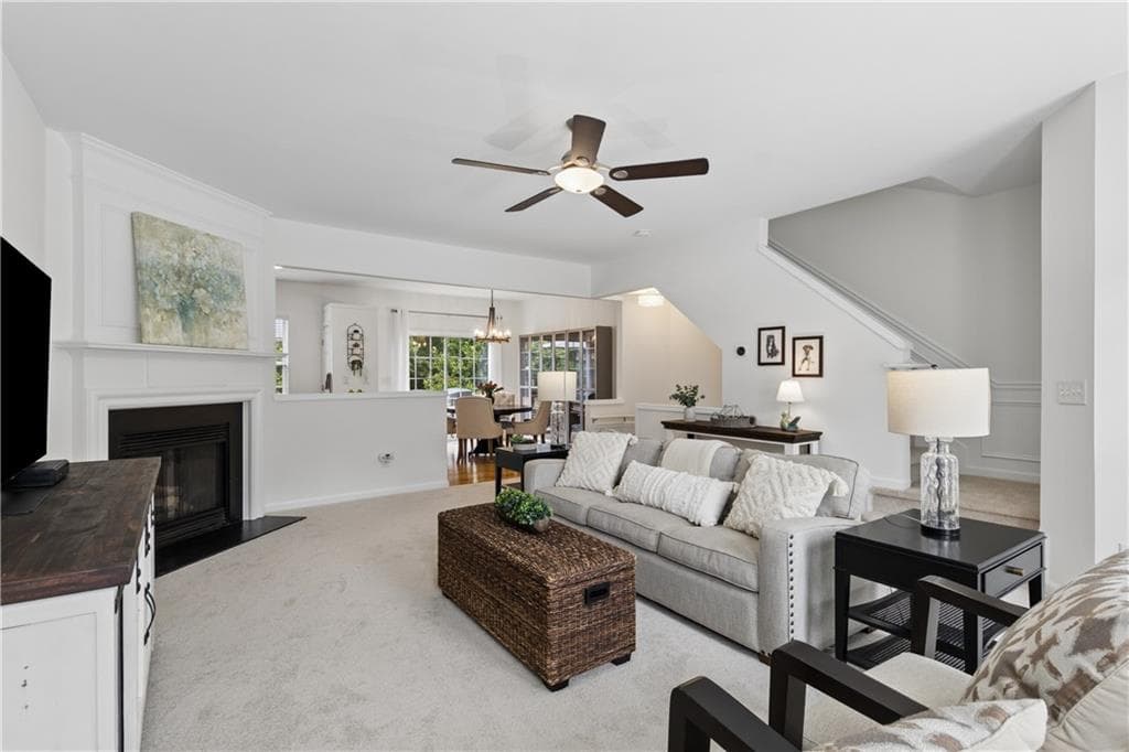 3 bedroom, 4 bathroom, 1,900 sq ft townhouse under contract at 3019 Glendower Way, Roswell, GA 30075 — photo 2