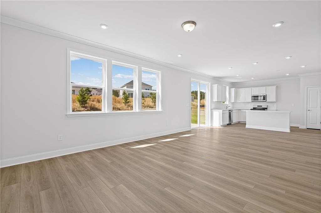5 bedroom, 3 bathroom, 2,266 sq ft single family residence for sale at 130 Kenney Way, Locust Grove, GA 30248 — photo 7