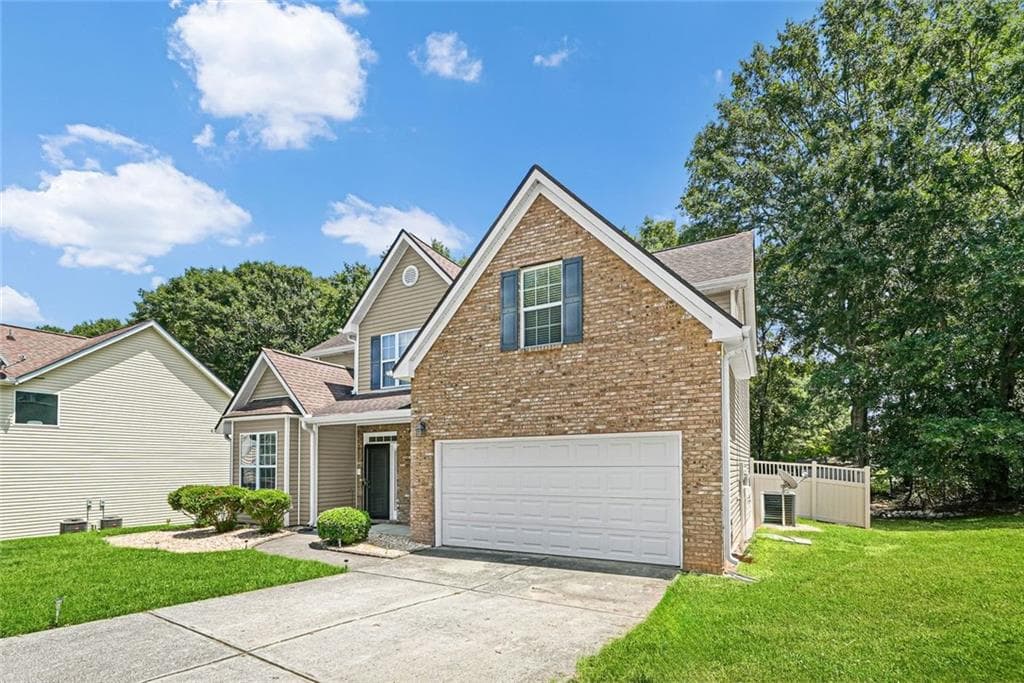 4 bedroom, 3 bathroom, 2,086 sq ft single family residence for sale at 2432 Temple View Drive, Snellville, GA 30078 — photo 6