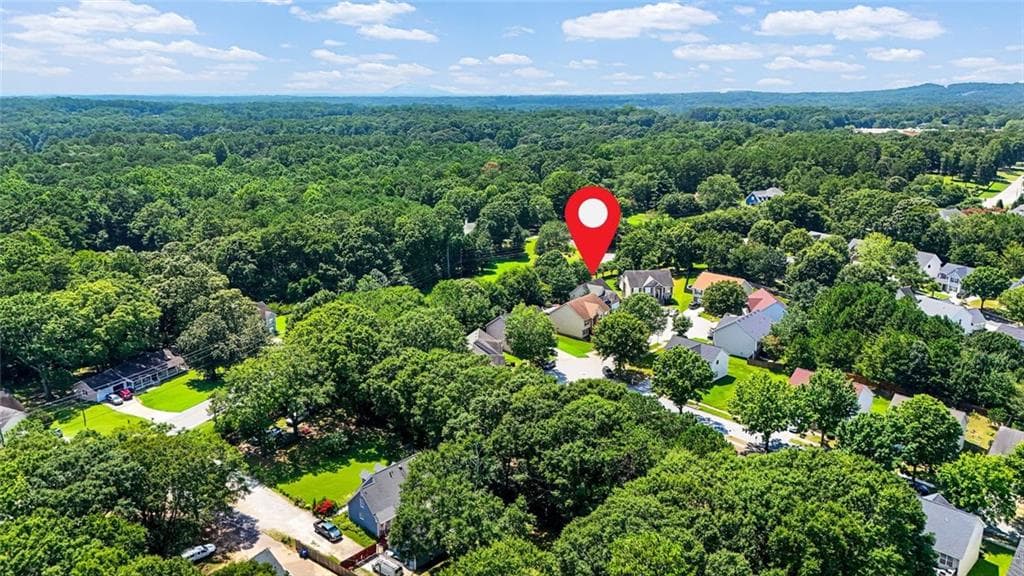 4 bedroom, 3 bathroom, 2,086 sq ft single family residence for sale at 2432 Temple View Drive, Snellville, GA 30078 — photo 8