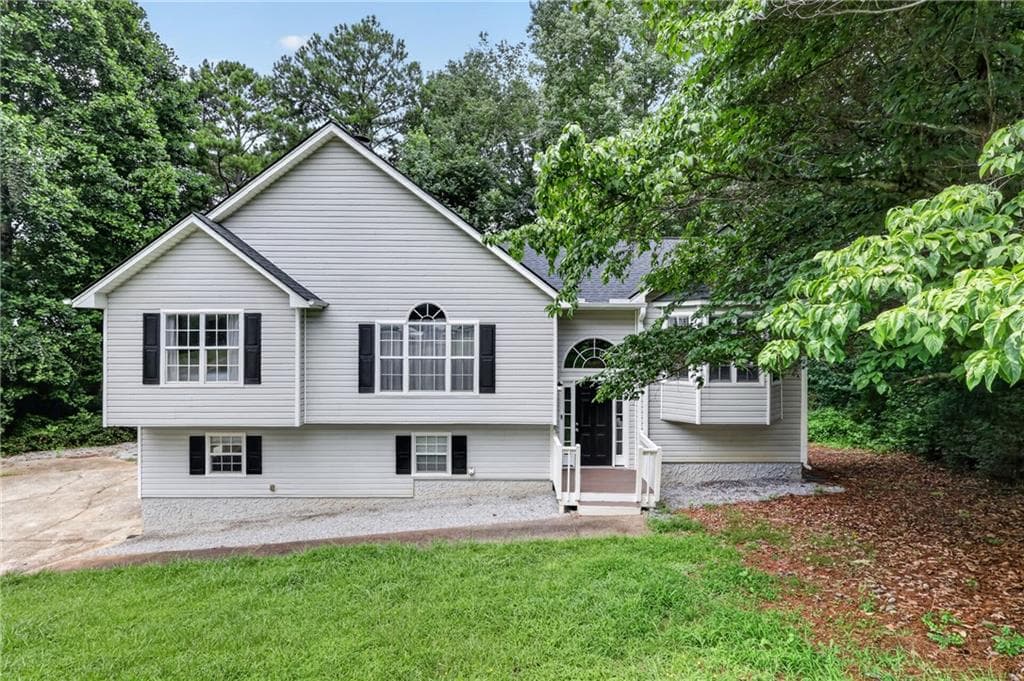 3 bedroom, 2 bathroom, 1,334 sq ft single family residence for sale at 88 Paradise Trail, Douglasville, GA 30134 — photo 2
