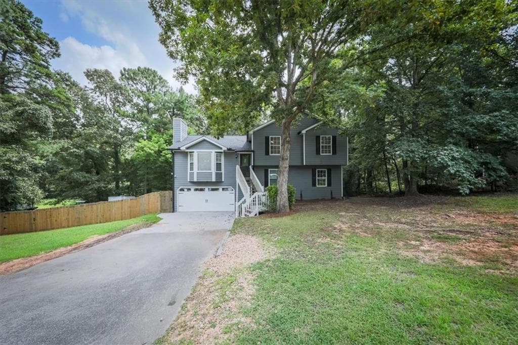 6 bedroom, 3 bathroom, 1,705 sq ft single family residence for sale at 133 Amberwood Lane, Euharlee, GA 30145 — photo 2