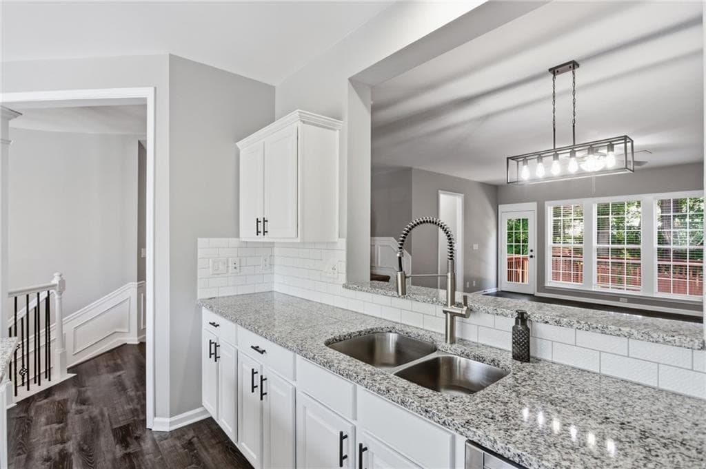 4 bedroom, 4 bathroom, 2,208 sq ft townhouse under contract at 2475 Bridlewood Drive, Atlanta, GA 30339 — photo 8