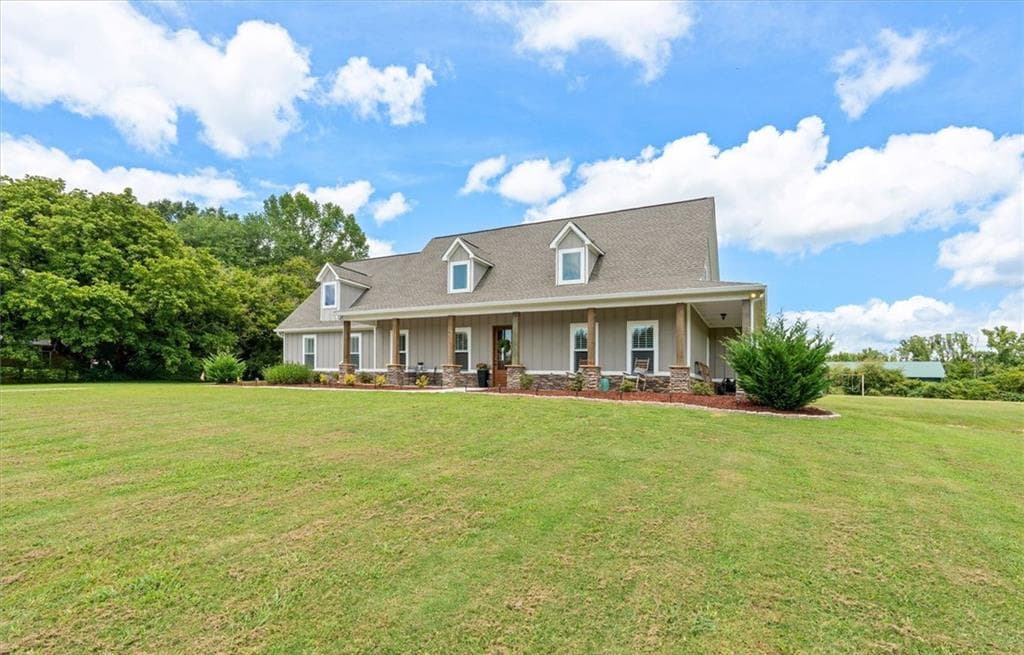 4 bedroom, 4 bathroom, 3,102 sq ft single family residence for sale at 1303 Sandhill Hickory Level Road, Carrollton, GA 30116