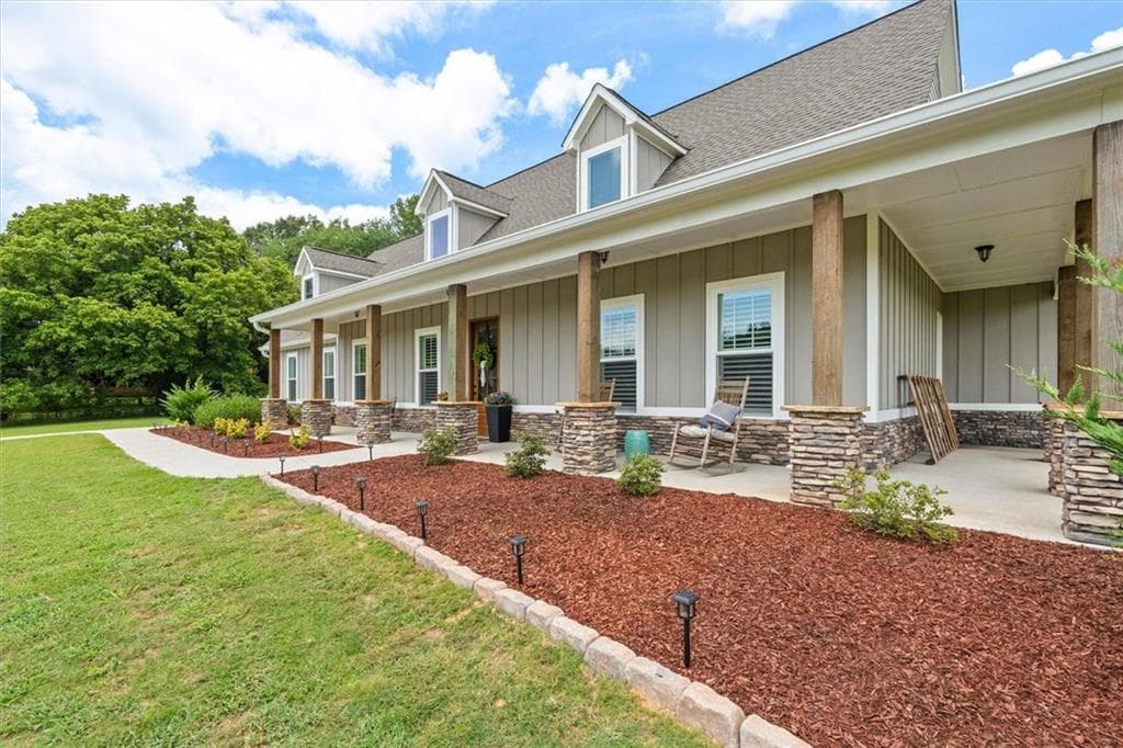 4 bedroom, 4 bathroom, 3,102 sq ft single family residence for sale at 1303 Sandhill Hickory Level Road, Carrollton, GA 30116 — photo 2