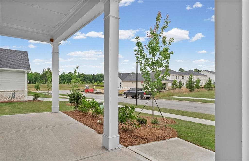 4 bedroom, 2 bathroom, 1,802 sq ft single family residence for sale at 137 Kenney Way, Locust Grove, GA 30248 — photo 3