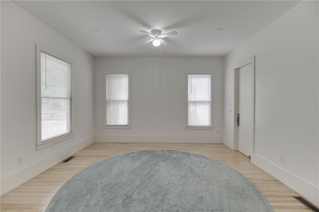 6 bedroom, 6 bathroom, 5,699 sq ft single family residence under contract at 3940 River Run Court, Cumming, GA 30041 — photo 8