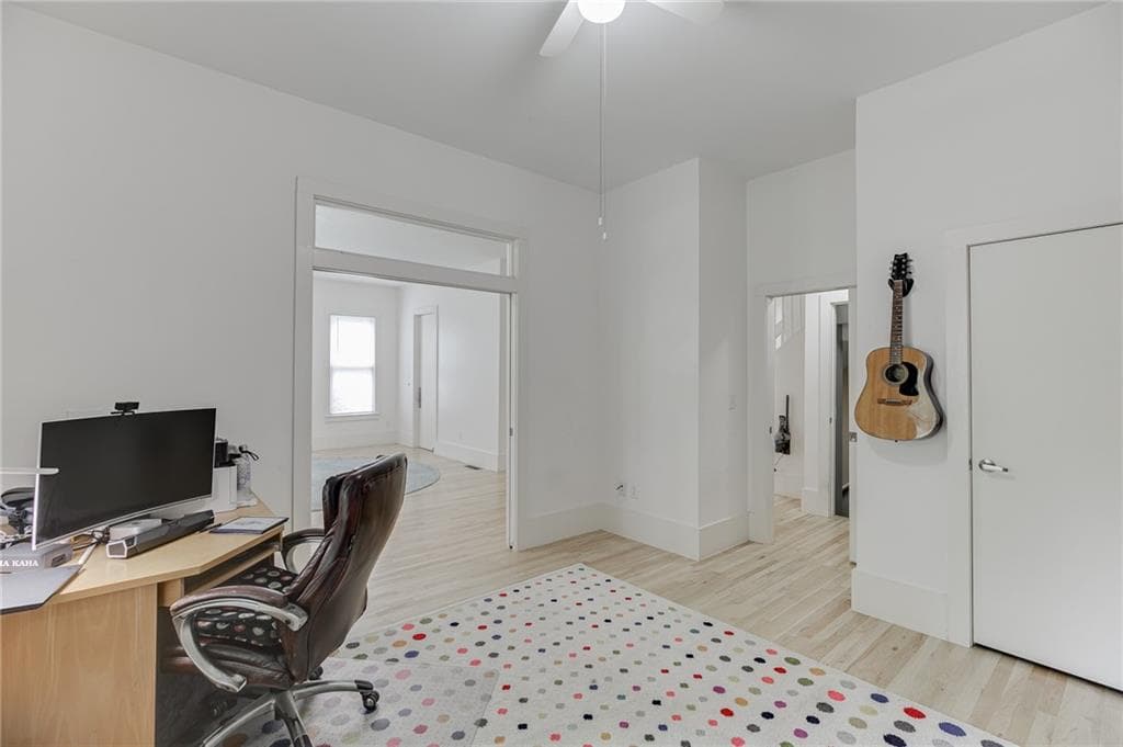 6 bedroom, 6 bathroom, 5,699 sq ft single family residence under contract at 3940 River Run Court, Cumming, GA 30041 — photo 6