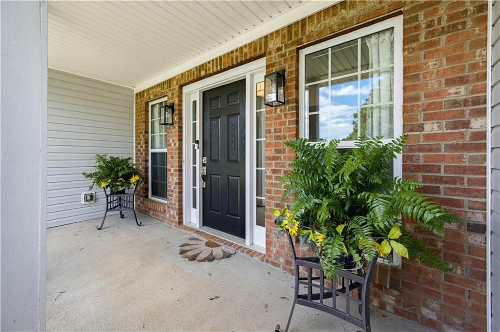 3 bedroom, 2 bathroom, 1,656 sq ft single family residence under contract at 1628 Amalie Drive, Statham, GA 30666 — photo 3