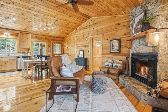 2 bedroom, 2 bathroom, 1,152 sq ft single family residence under contract at 266 Chimney Rock Road, Cherry Log, GA 30522 — photo 6