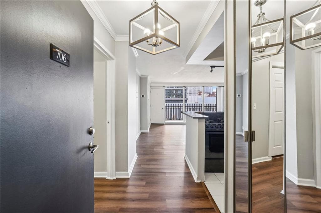 2 bedroom, 1 bathroom, 992 sq ft condominium for sale at 620 Peachtree Street 706, Atlanta, GA 30308 — photo 4