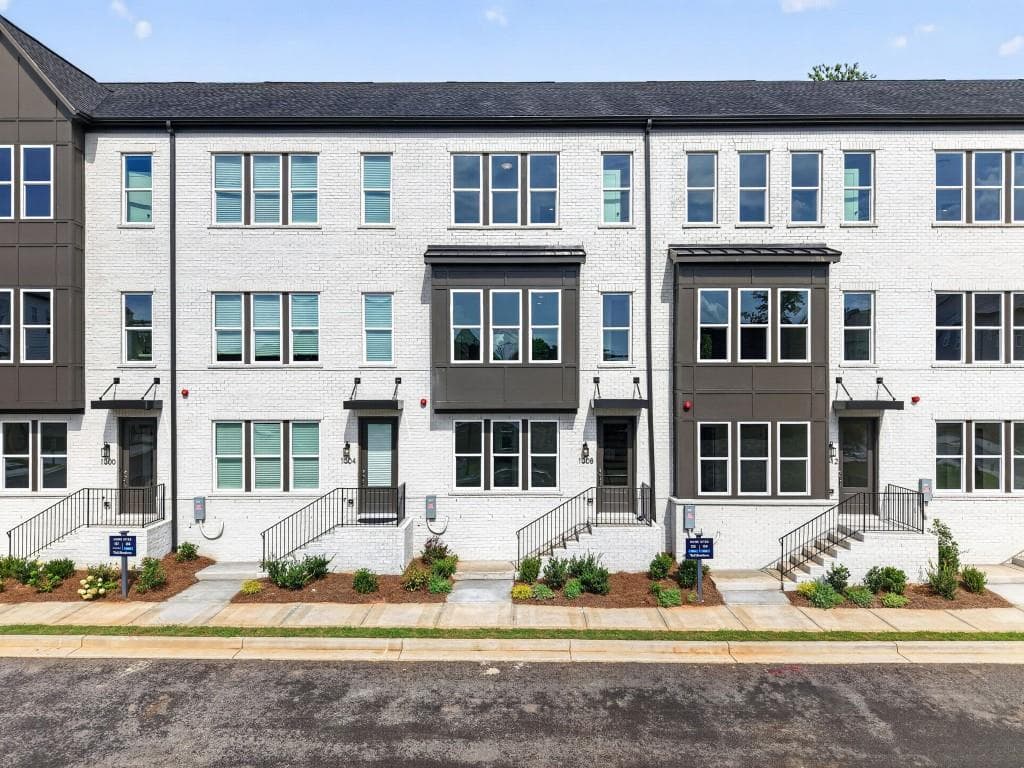 3 bedroom, 4 bathroom, 1,919 sq ft townhouse for rent at 1308 Koa Court, Smyrna, GA 30080 for $3,700 a month