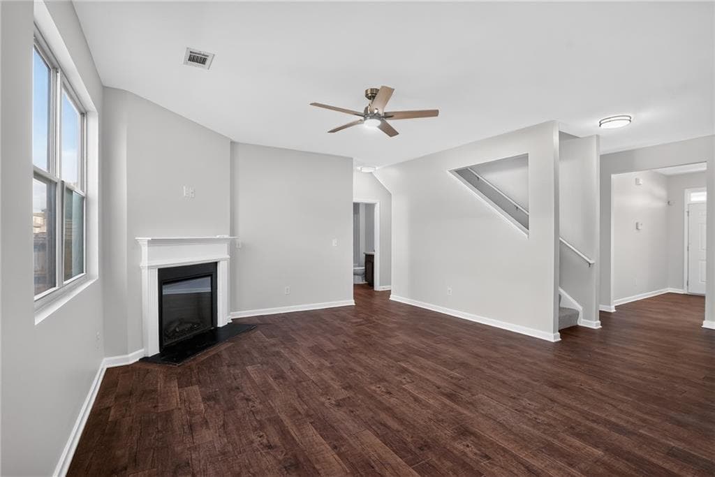 5 bedroom, 3 bathroom, 3,044 sq ft single family residence under contract at 1961 Osprey Drive, Hampton, GA 30228 — photo 3