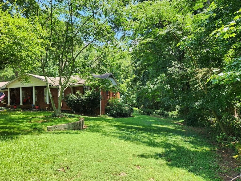 5 bedroom, 3 bathroom, 3,788 sq ft single family residence under contract at 6522 Cook Drive, Lithia Springs, GA 30122 — photo 2