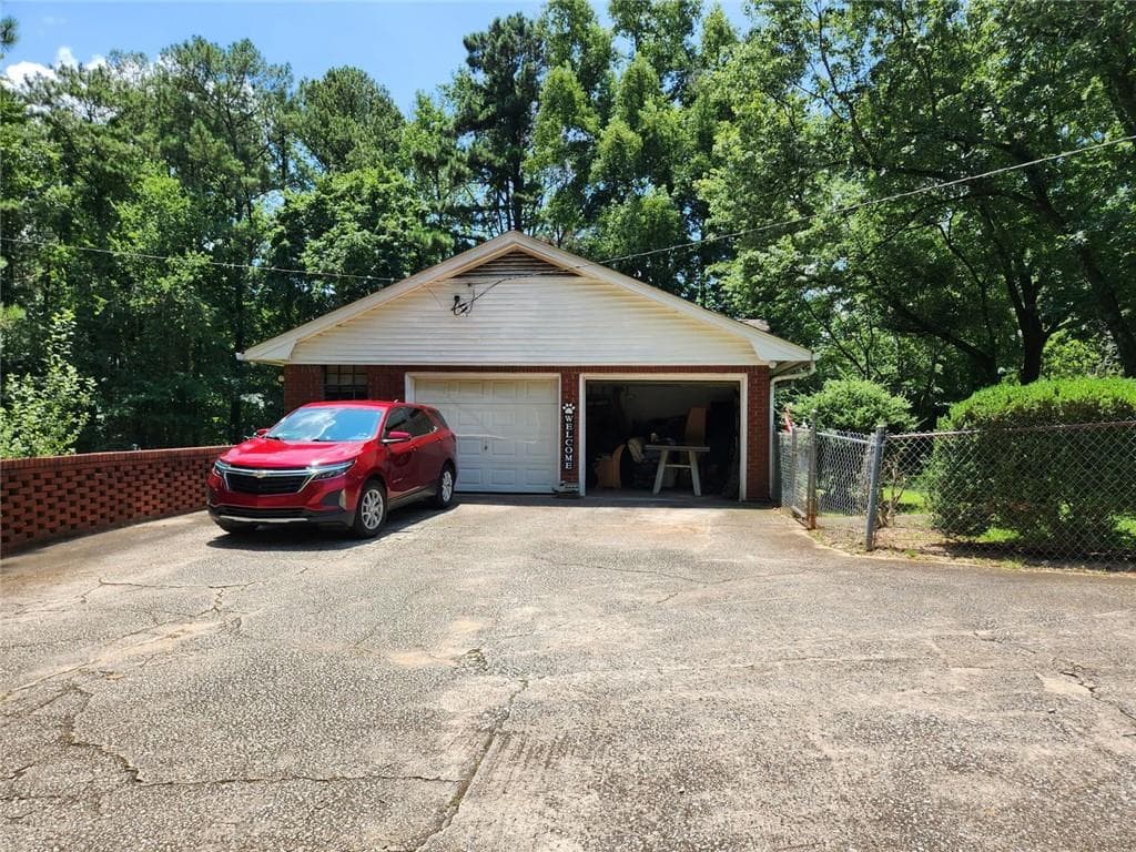 5 bedroom, 3 bathroom, 3,788 sq ft single family residence under contract at 6522 Cook Drive, Lithia Springs, GA 30122 — photo 4