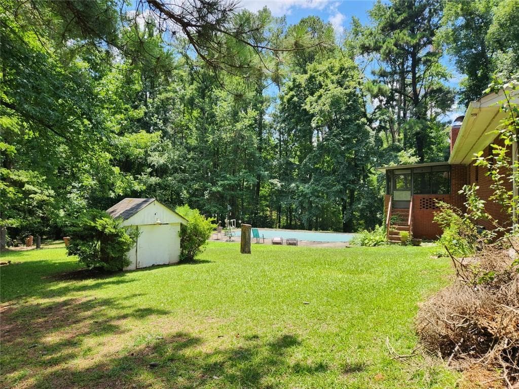 5 bedroom, 3 bathroom, 3,788 sq ft single family residence under contract at 6522 Cook Drive, Lithia Springs, GA 30122 — photo 6