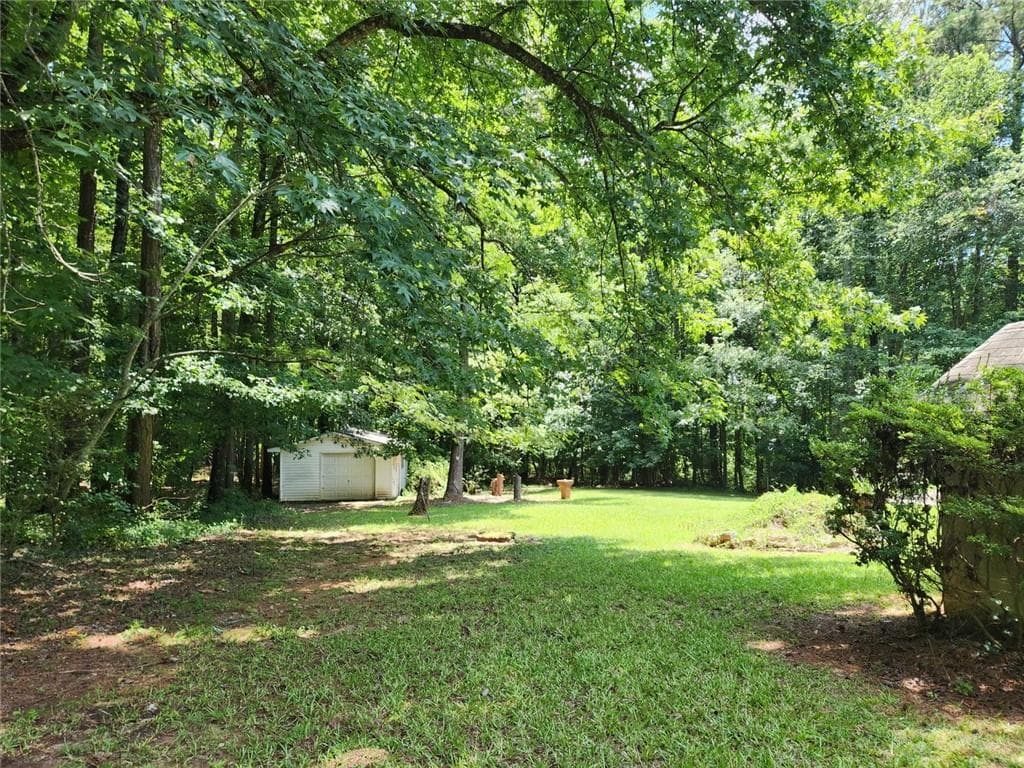 5 bedroom, 3 bathroom, 3,788 sq ft single family residence under contract at 6522 Cook Drive, Lithia Springs, GA 30122 — photo 7