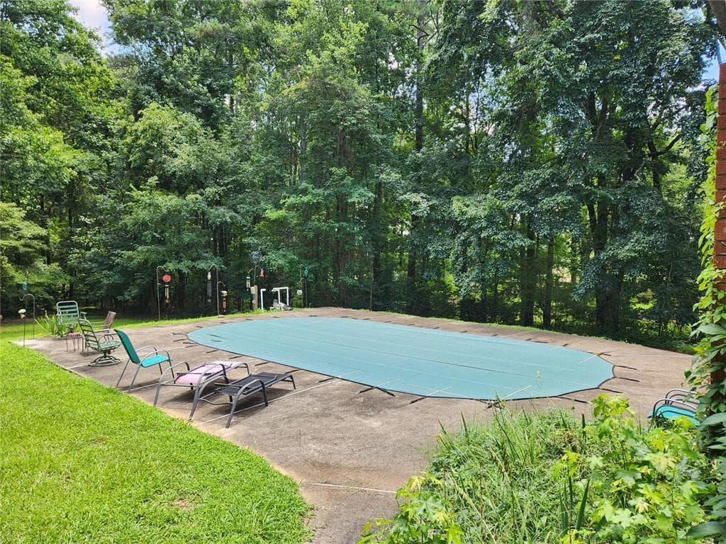 5 bedroom, 3 bathroom, 3,788 sq ft single family residence under contract at 6522 Cook Drive, Lithia Springs, GA 30122 — photo 9
