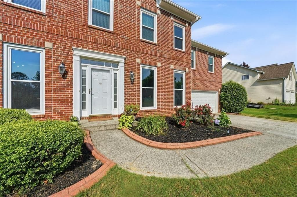 4 bedroom, 3 bathroom, 3,248 sq ft single family residence under contract at 855 Tibwin Place, Lawrenceville, GA 30045 — photo 2
