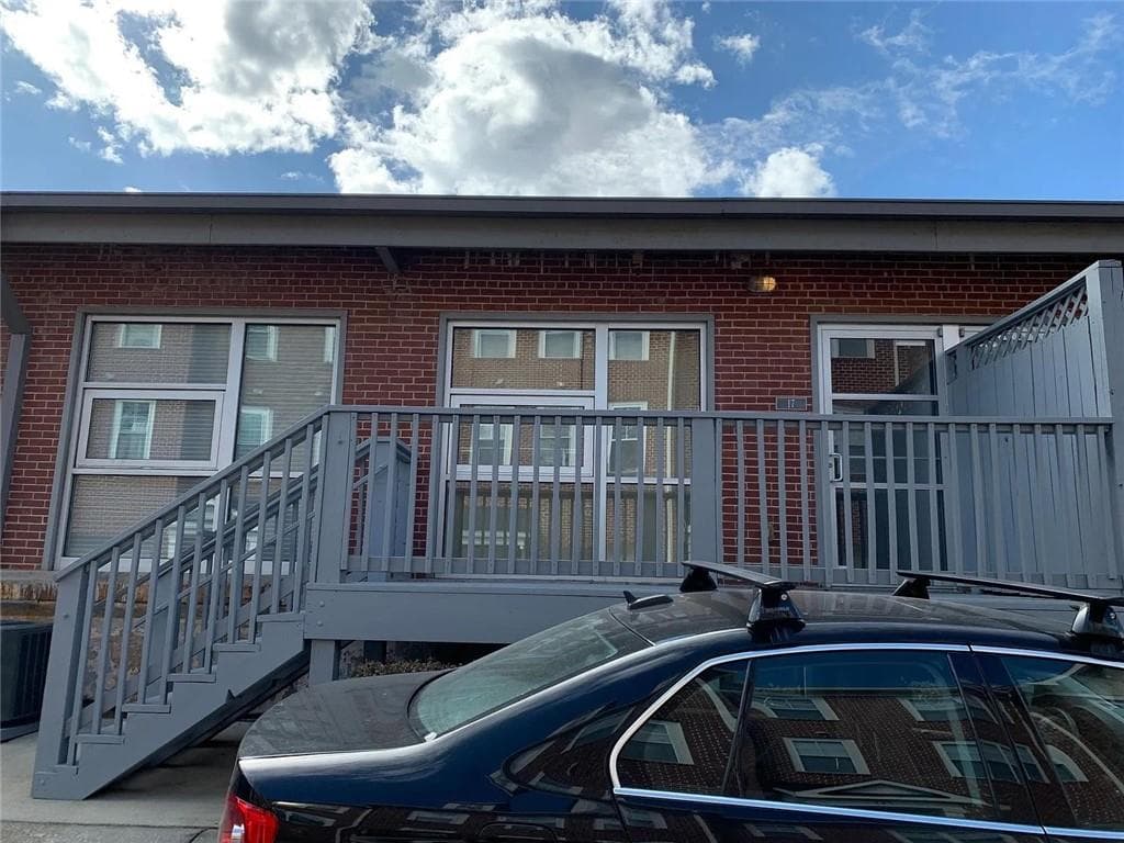 1 bedroom, 1 bathroom, 960 sq ft condominium for rent at 806 Marcus Street 17, Atlanta, GA 30316 for $1,750 a month — photo 1 of 10