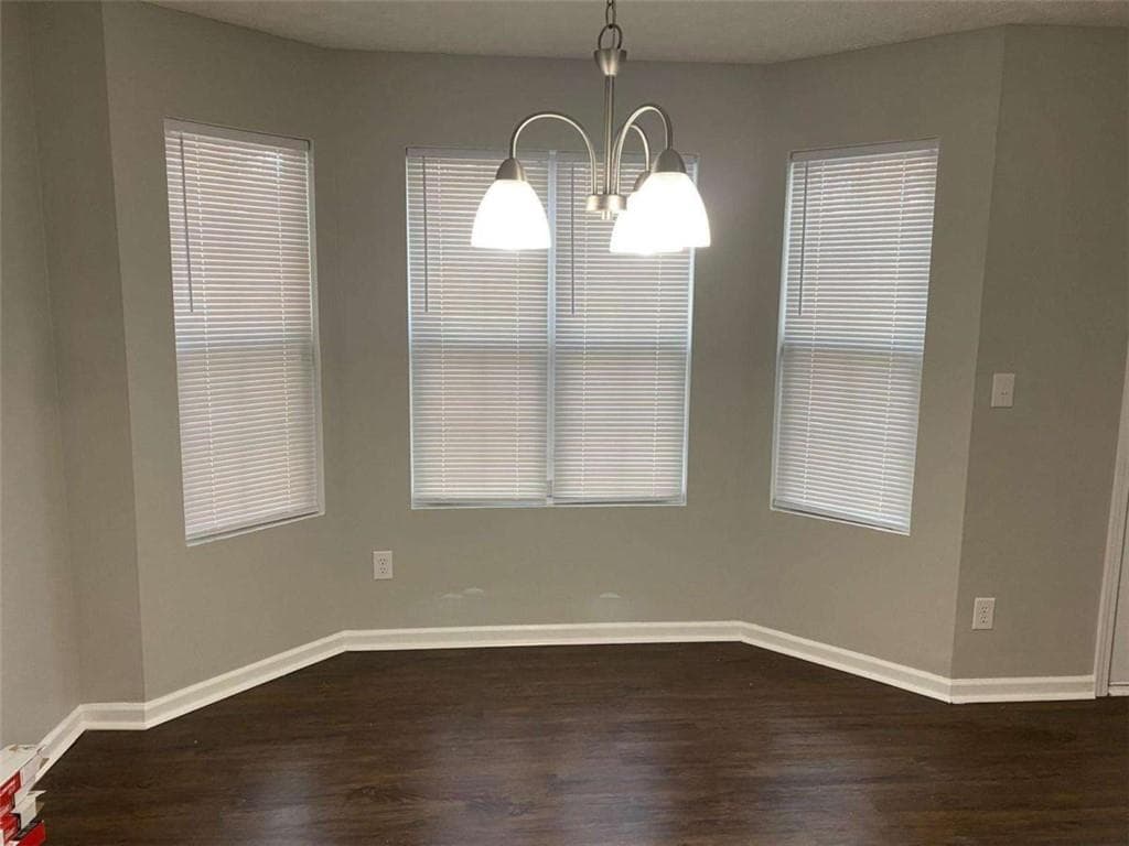 3 bedroom, 3 bathroom, 1,372 sq ft townhouse under contract at 2752 Valley Green Drive, Gainesville, GA 30504 — photo 4