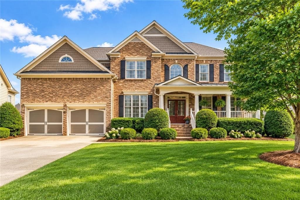 5 bedroom, 4 bathroom, 3,876 sq ft single family residence under contract at 2612 Lakefield Court, Marietta, GA 30064 — photo 2