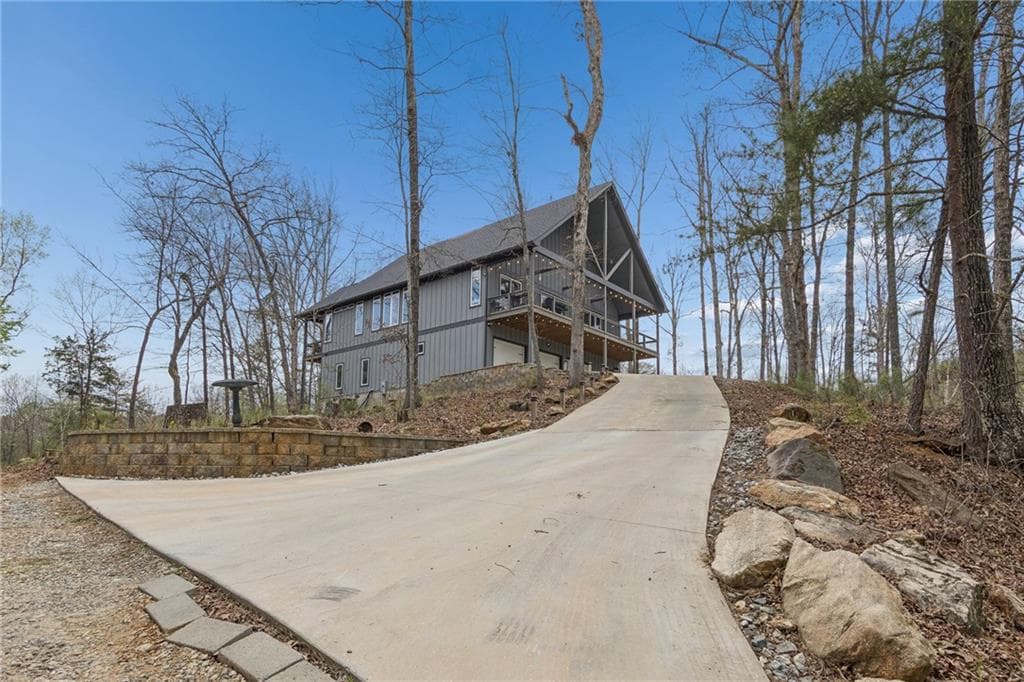 3 bedroom, 3 bathroom, 3,353 sq ft single family residence for sale at 201 Rocky Road, Dawsonville, GA 30534 — photo 2