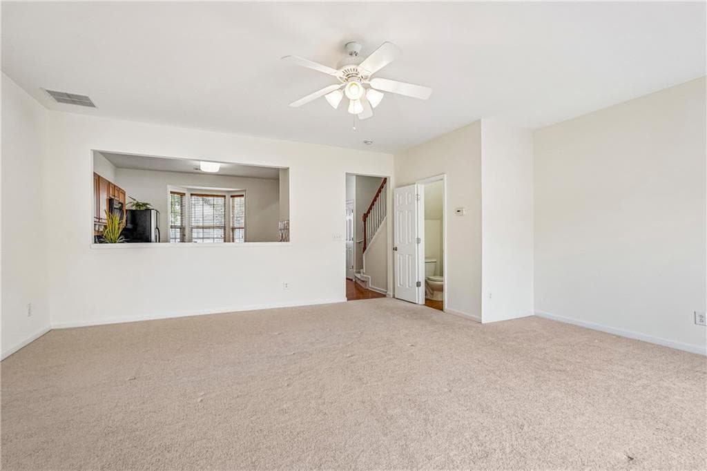 3 bedroom, 3 bathroom, 1,410 sq ft townhouse under contract at 945 Prestwyck Court, Alpharetta, GA 30004 — photo 5