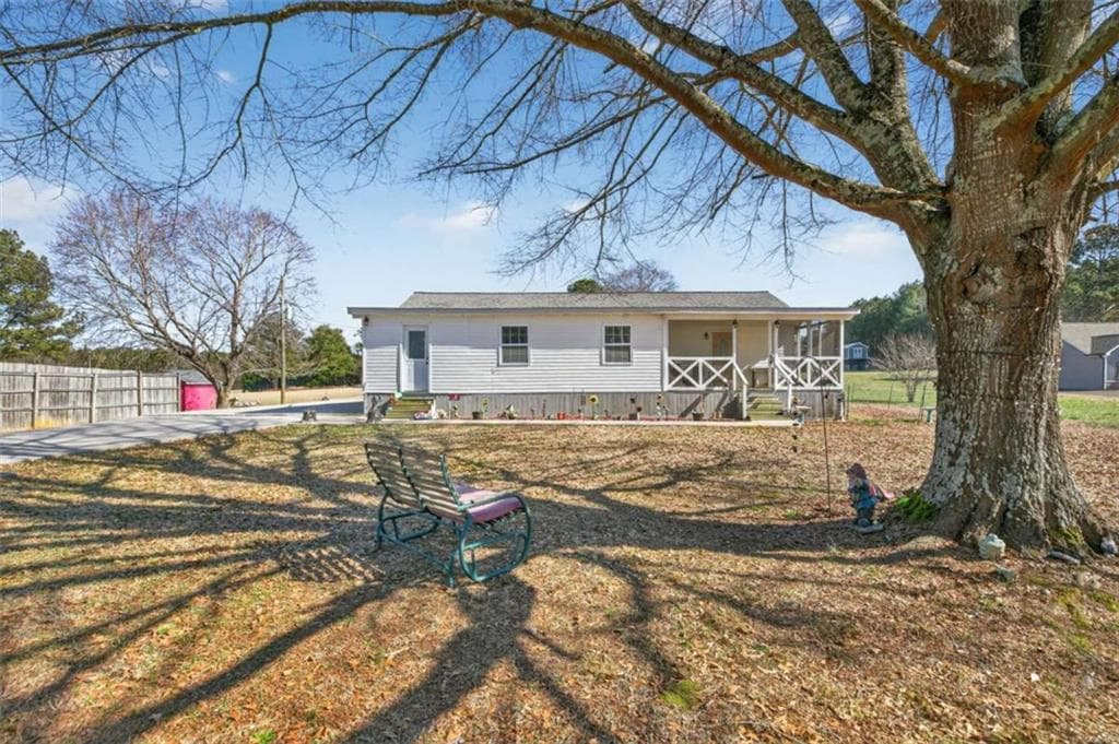 4 bedroom, 2 bathroom, 1,880 sq ft single family residence for sale at 507 Grogan Road, Buchanan, GA 30113 — photo 3